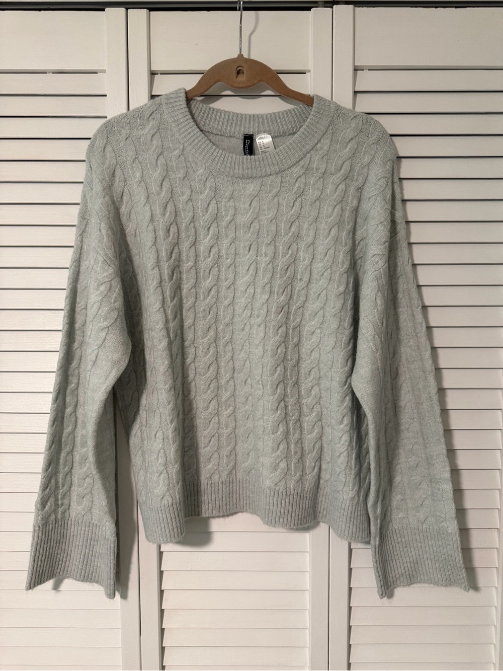 H&M Light Gray Cable Knit Crewneck Sweater